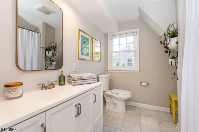 20 College Ave, Montclair Twp., NJ 07043