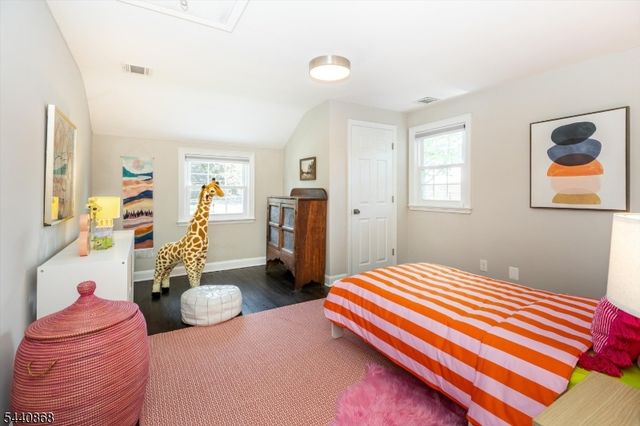 20 College Ave, Montclair Twp., NJ 07043