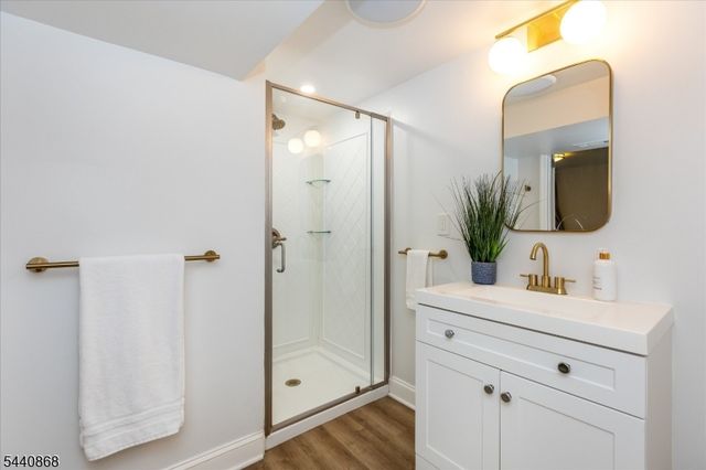 20 College Ave, Montclair Twp., NJ 07043