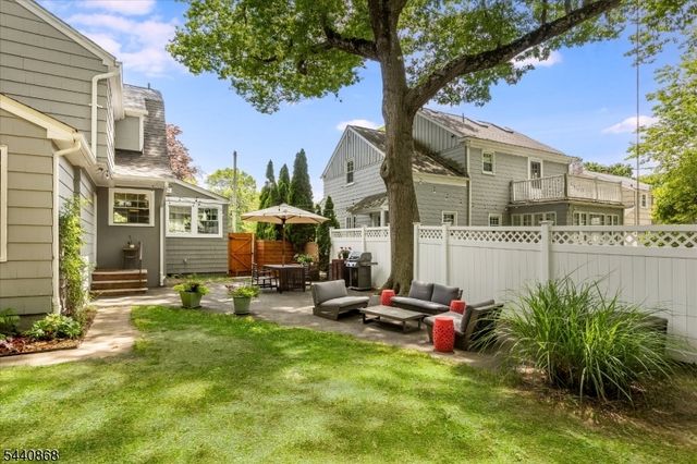 20 College Ave, Montclair Twp., NJ 07043
