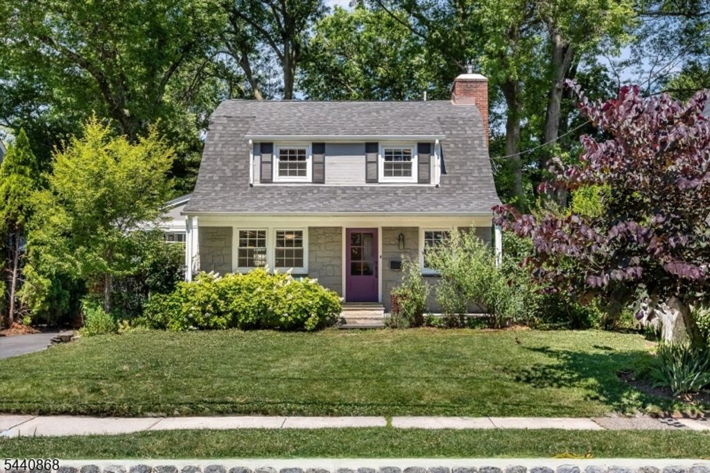 20 College Ave, Montclair Twp., NJ 07043