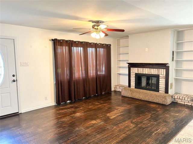 155 Martigney Drive, St Louis, MO 63129