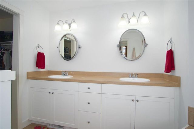 1600 Kohler Court, Waunakee, WI 53597