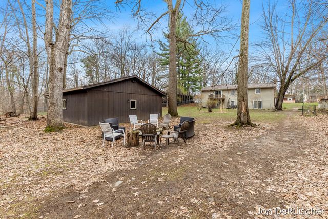 1879 Holliday Drive, Wyoming, MI 49519