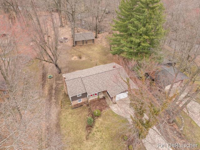 1879 Holliday Drive, Wyoming, MI 49519