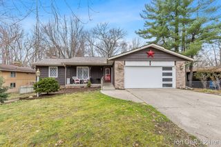 1879 Holliday Drive, Wyoming, MI 49519