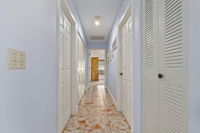 1767 S Dovetail Drive R, Fort Pierce, FL 34982