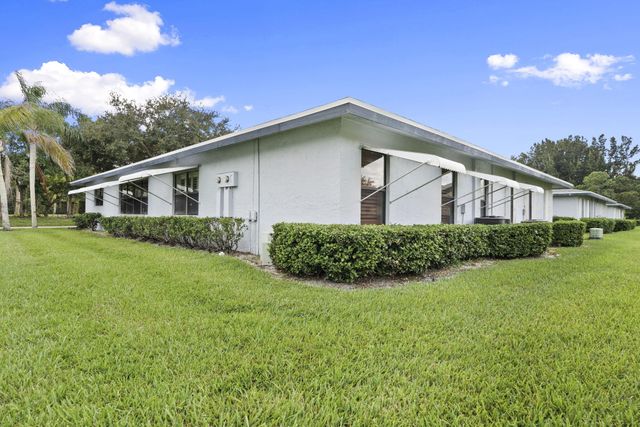 1767 S Dovetail Drive R, Fort Pierce, FL 34982