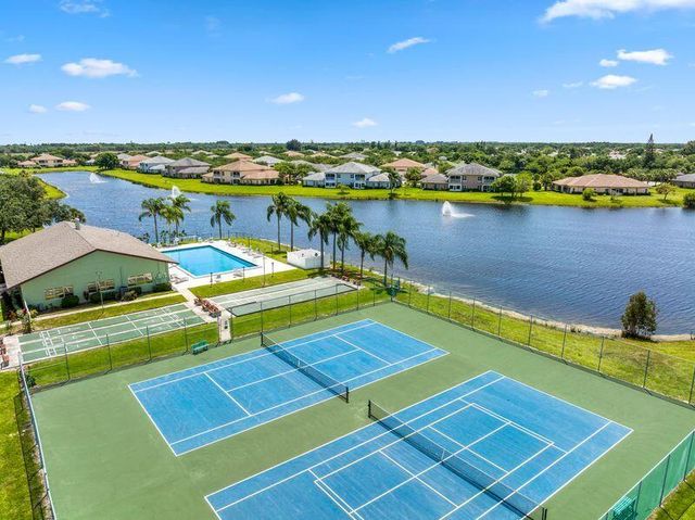 1767 S Dovetail Drive R, Fort Pierce, FL 34982