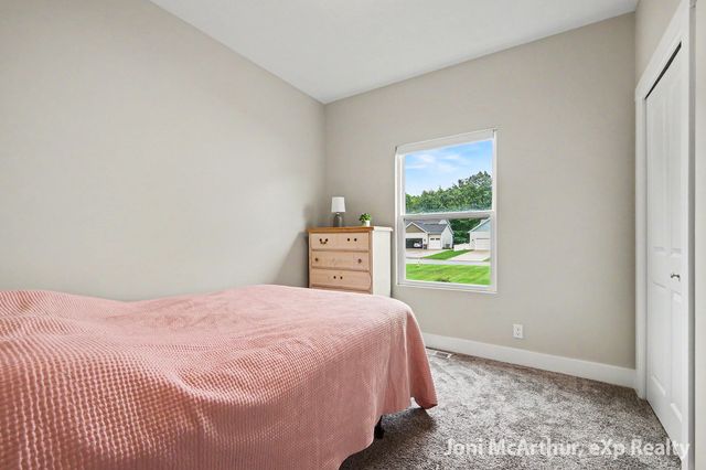 2670 Eagle Ridge, Muskegon, MI 49444