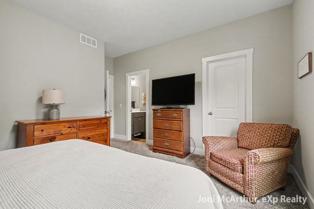 2670 Eagle Ridge, Muskegon, MI 49444