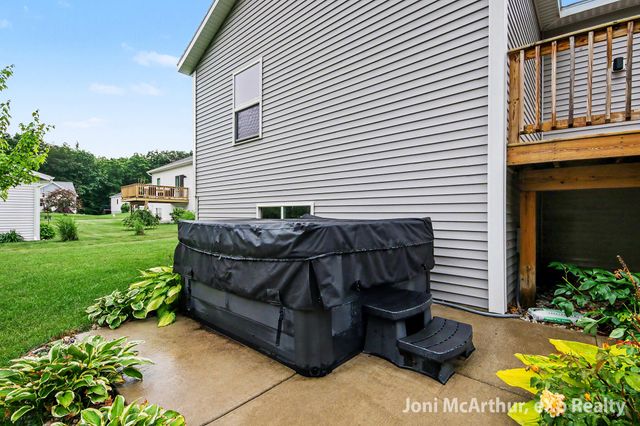 2670 Eagle Ridge, Muskegon, MI 49444
