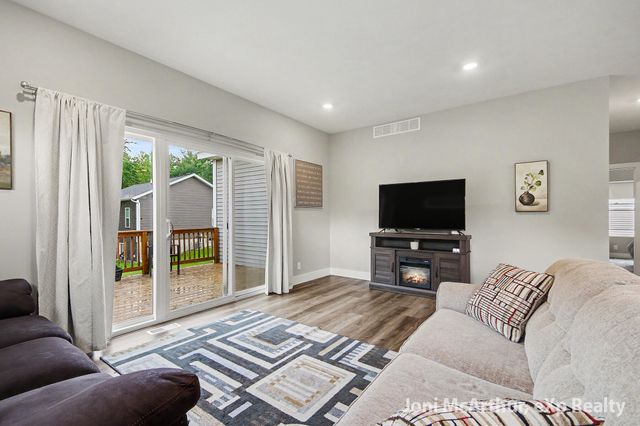 2670 Eagle Ridge, Muskegon, MI 49444
