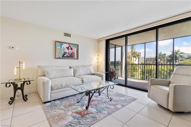 4160 Steamboat BEND E 302, Fort Myers, FL 33919