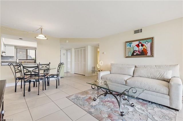 4160 Steamboat BEND E 302, Fort Myers, FL 33919