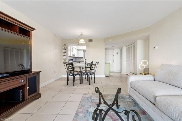 4160 Steamboat BEND E 302, Fort Myers, FL 33919