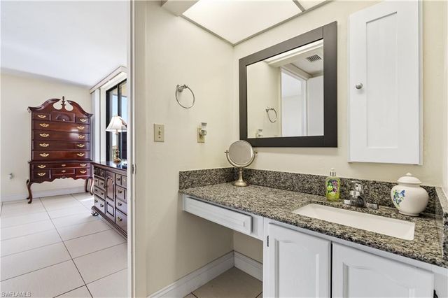 4160 Steamboat BEND E 302, Fort Myers, FL 33919