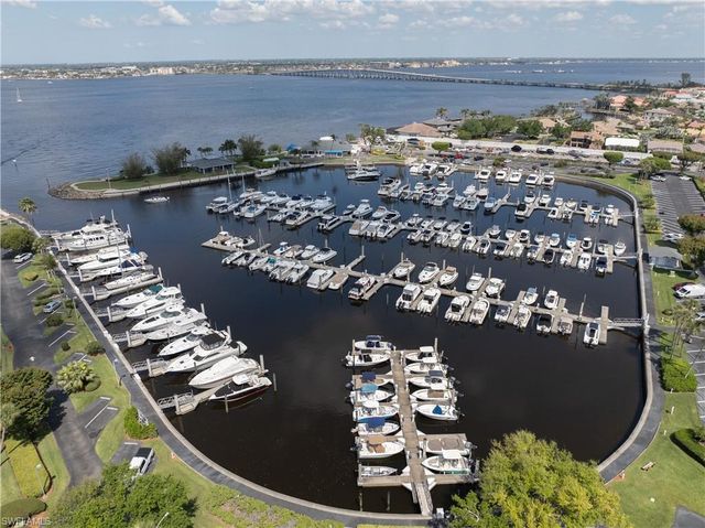 4160 Steamboat BEND E 302, Fort Myers, FL 33919