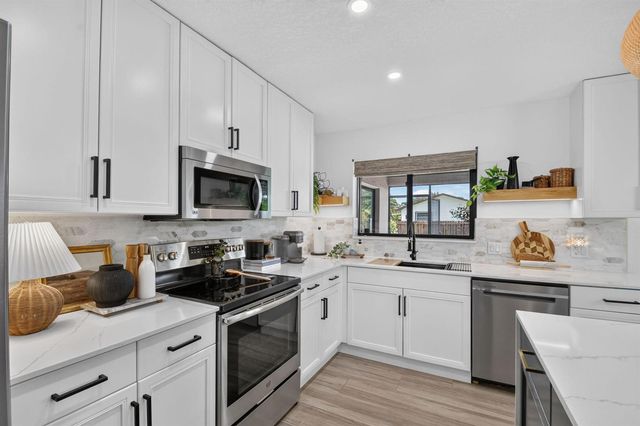 110 W Coconut Drive, Lake Worth, FL 33467