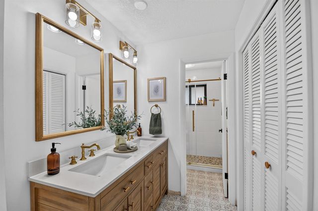 110 W Coconut Drive, Lake Worth, FL 33467