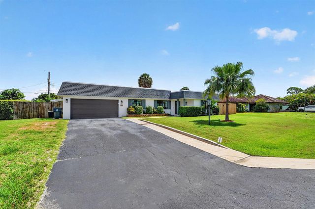 110 W Coconut Drive, Lake Worth, FL 33467