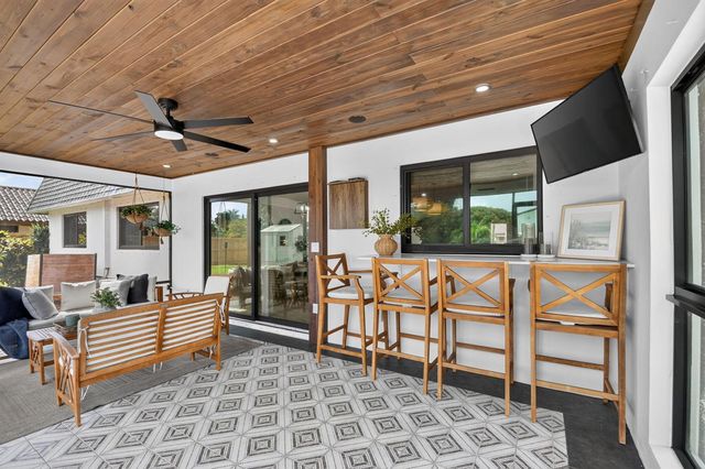 110 W Coconut Drive, Lake Worth, FL 33467