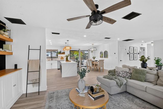 110 W Coconut Drive, Lake Worth, FL 33467