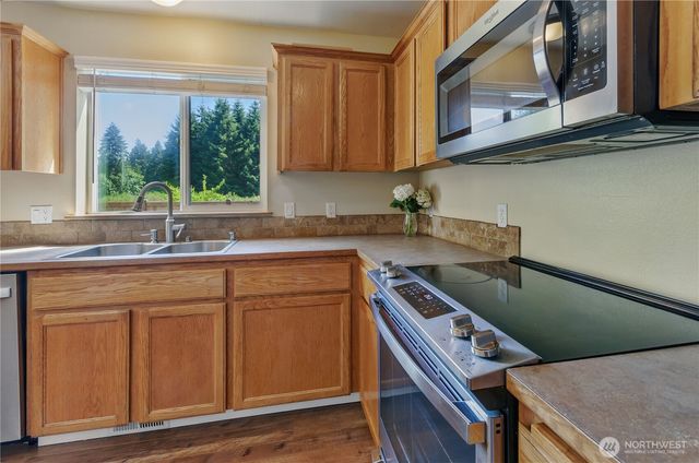 6932 Prosik Lane SW, Olympia, WA 98512