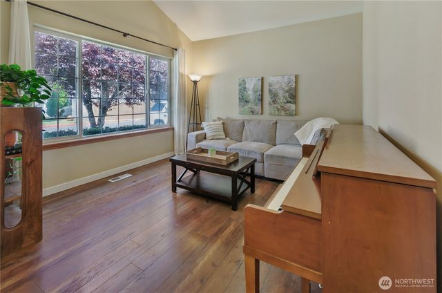 6932 Prosik Lane SW, Olympia, WA 98512