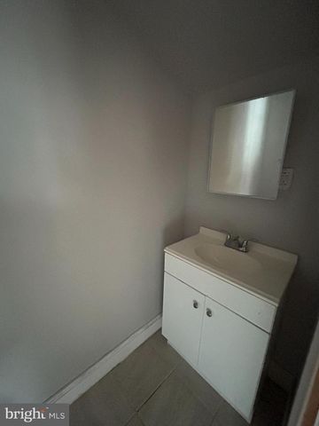 6102 CEDAR AVE, Philadelphia, PA 19143