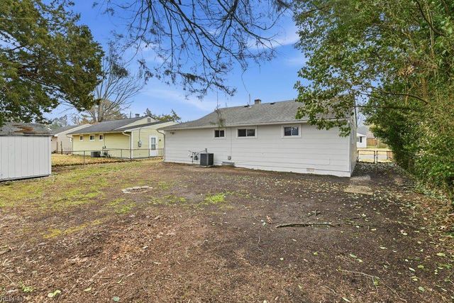 5364 Hanyen DR, Norfolk, VA 23502