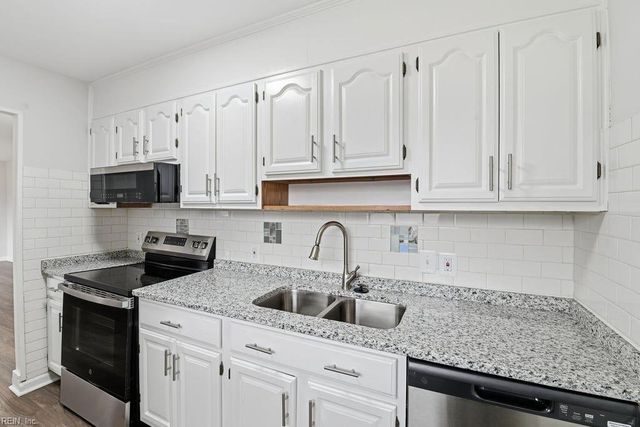 5364 Hanyen DR, Norfolk, VA 23502