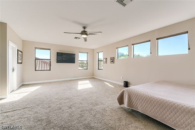 1940 Mustique ST, Naples, FL 34120