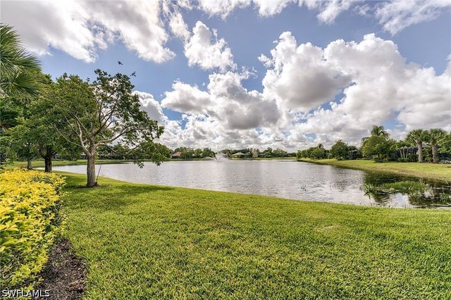 1940 Mustique ST, Naples, FL 34120