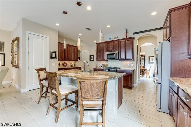 1940 Mustique ST, Naples, FL 34120