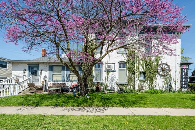 922 Main Street, St. Joseph, MI 49085