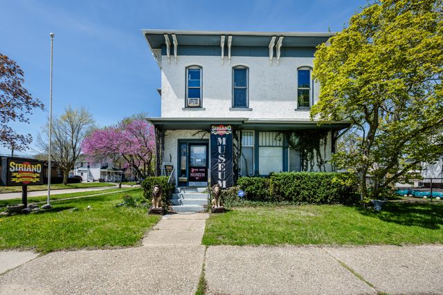 922 Main Street, St. Joseph, MI 49085
