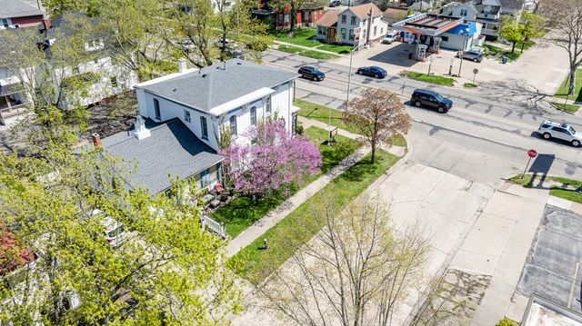 922 Main Street, St. Joseph, MI 49085