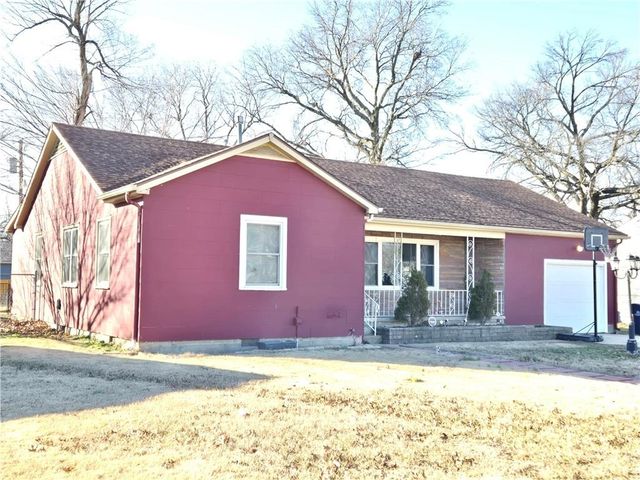 625 W Oak Street, Independence, KS 67301
