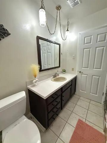 625 W Oak Street, Independence, KS 67301