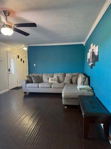 625 W Oak Street, Independence, KS 67301