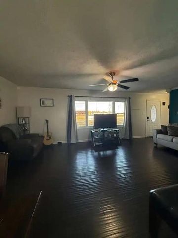 625 W Oak Street, Independence, KS 67301