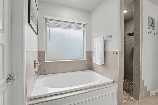 6124 Oxnard Street, Edmond, OK 73034