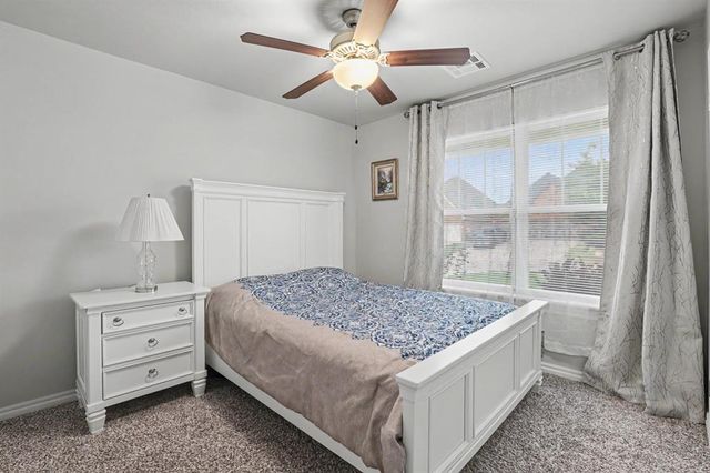 6124 Oxnard Street, Edmond, OK 73034