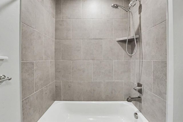 6124 Oxnard Street, Edmond, OK 73034