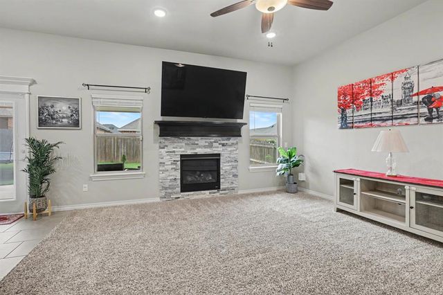 6124 Oxnard Street, Edmond, OK 73034