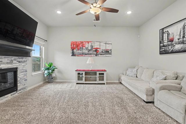 6124 Oxnard Street, Edmond, OK 73034
