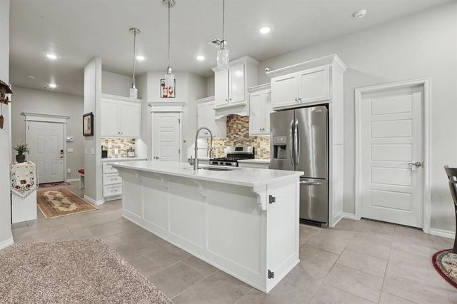 6124 Oxnard Street, Edmond, OK 73034