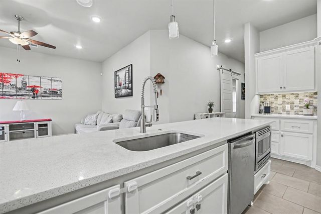 6124 Oxnard Street, Edmond, OK 73034