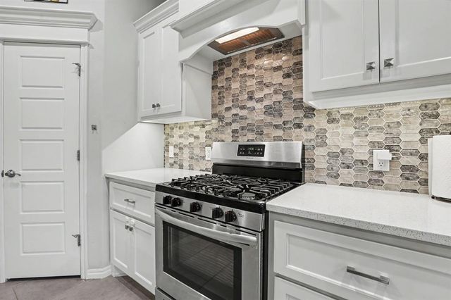 6124 Oxnard Street, Edmond, OK 73034